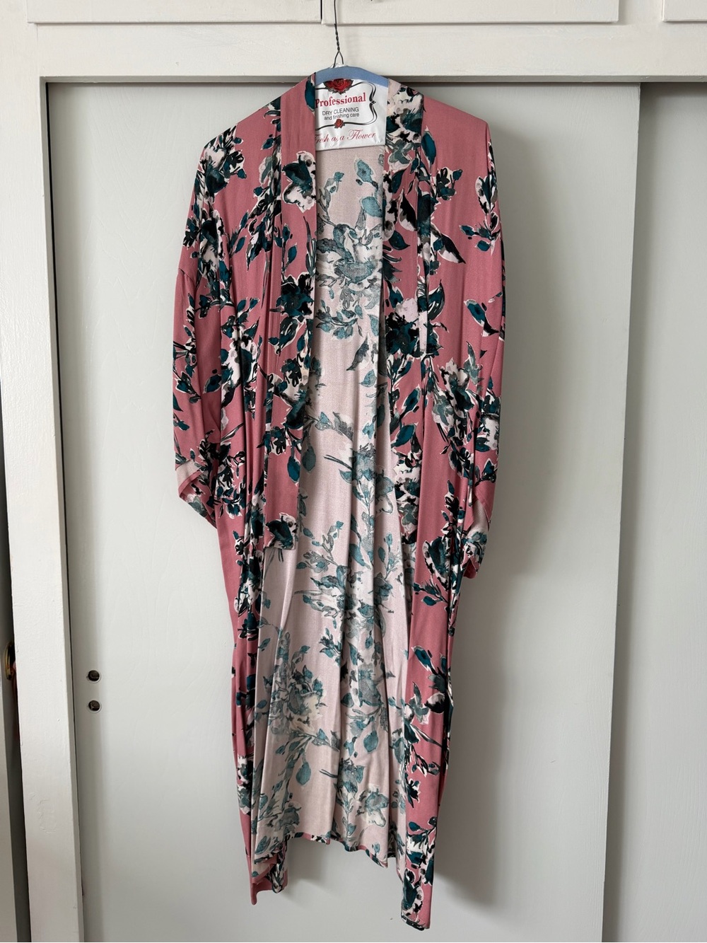 Splendid Pink Teal Floral Lightweight duster